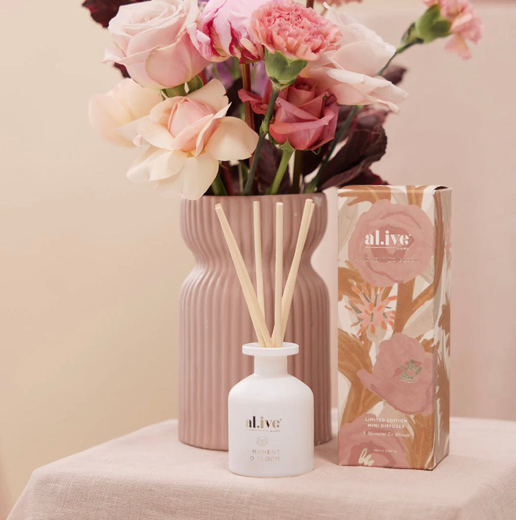 A Moment to Bloom | Mini Diffuser