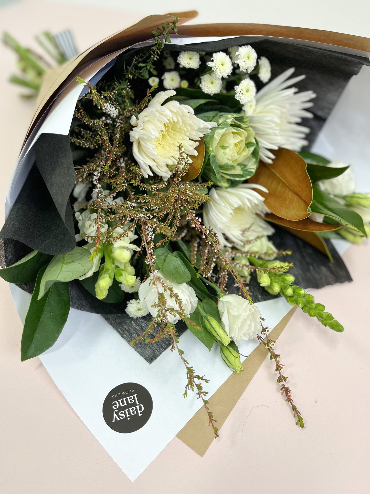 Neutral Bouquet